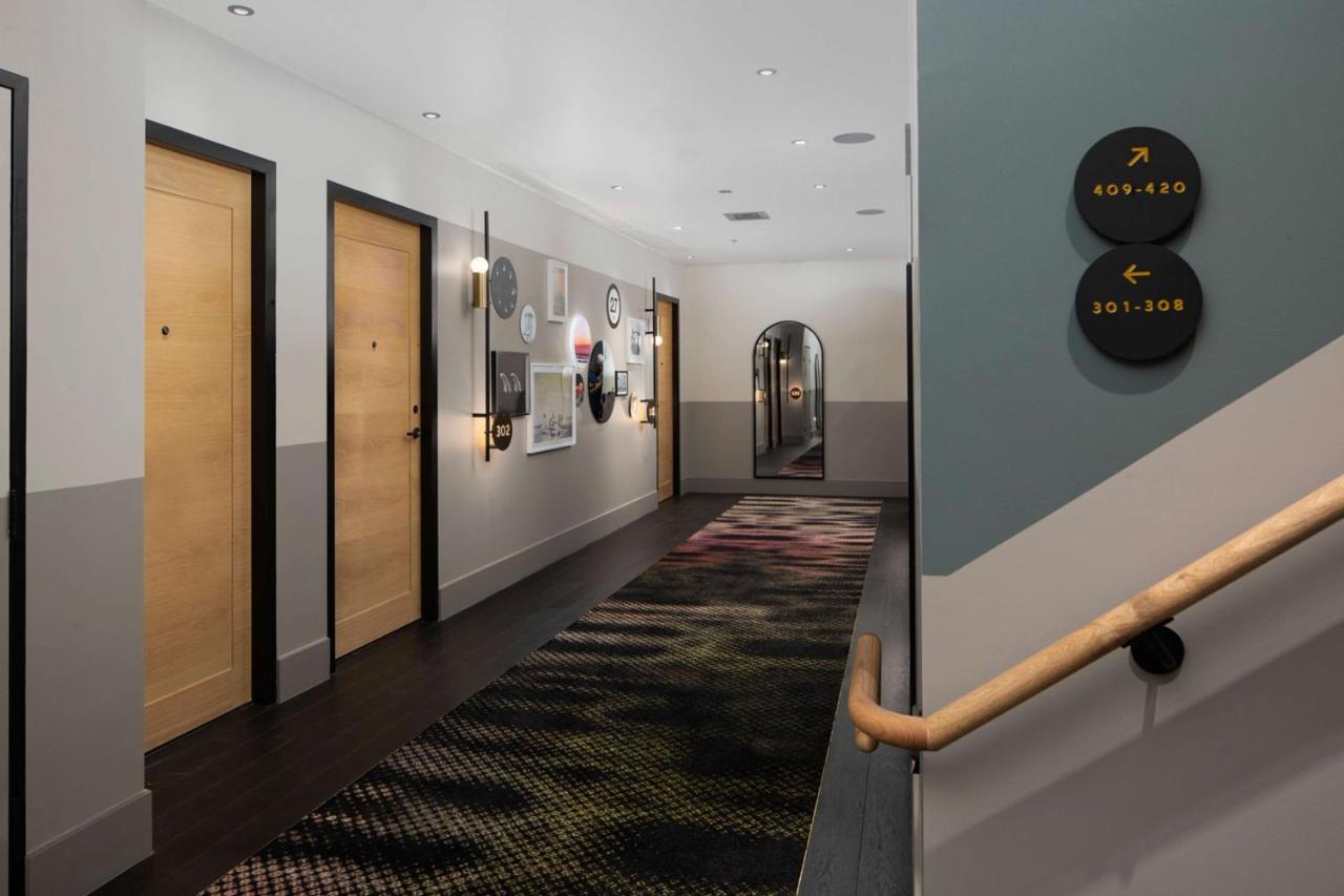 Qt Newcastle Hotel ภายนอก รูปภาพ The hotel's interior
