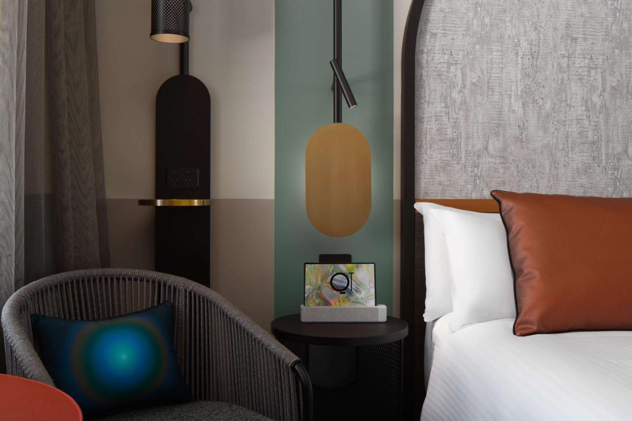 Qt Newcastle Hotel ภายนอก รูปภาพ A smart hotel room